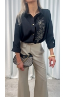 Koszula damska motyw kwiatowy czarna elegancka luźna do pracy