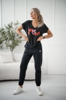 T-shirt z dekoltem w kształcie litery „V” z kimonowym rękawem amur - czarny