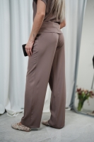 Elegancki komplet damski – styl, wygoda i ponadczasowa elegancja - mocca