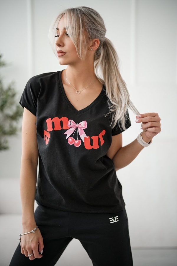 T-shirt z dekoltem w kształcie litery „V” z kimonowym rękawem amur - czarny
