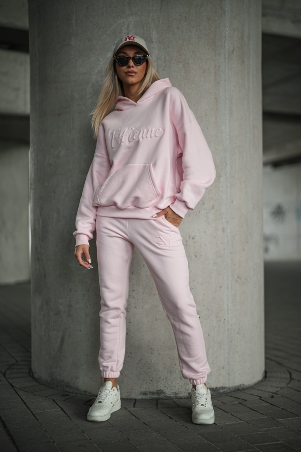 Komplet dresowy damski, Bluza z kapturem i wypukłym haftem Etienne, spodnie ze ściągaczami i haftowanym monogramem.