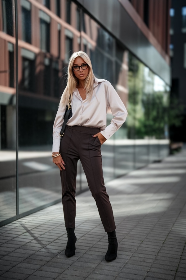 ETIENNE spodnie cygaretki z dzianiny gorzka czekolada